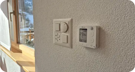 Wireless room temperature monitoring